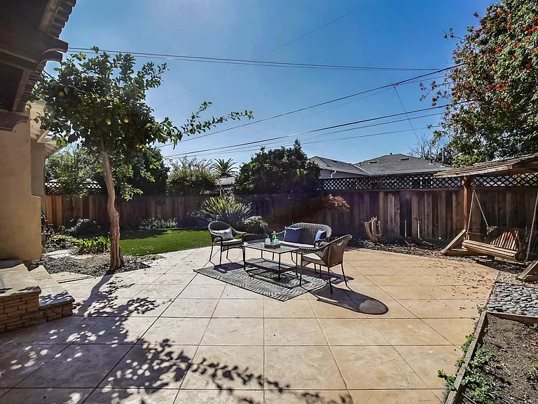 1359 Keoncrest Ave — Photo 18