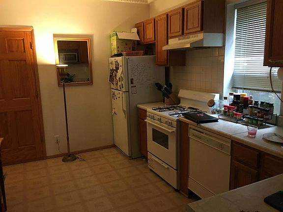 4th image of 1755 N Wolcott Ave #2