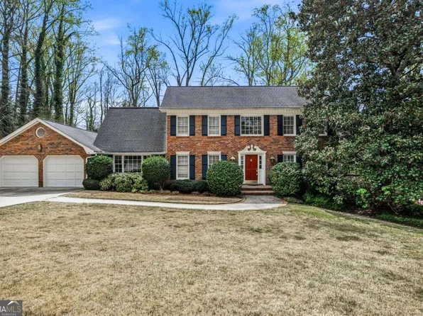 3888 Northlake Creek Dr, Tucker, GA 30084