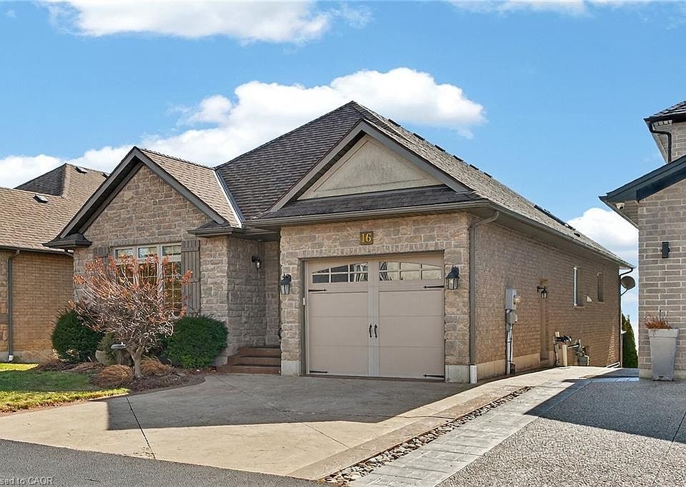 1st image of 80 New Lakeshore Rd #16