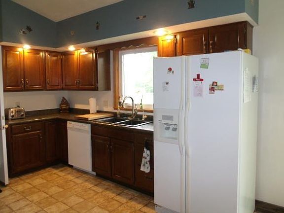 2nd image of 59260 Peppermint Dr