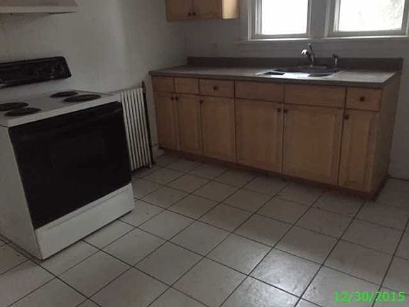 3rd image of 52 Griffin Ave