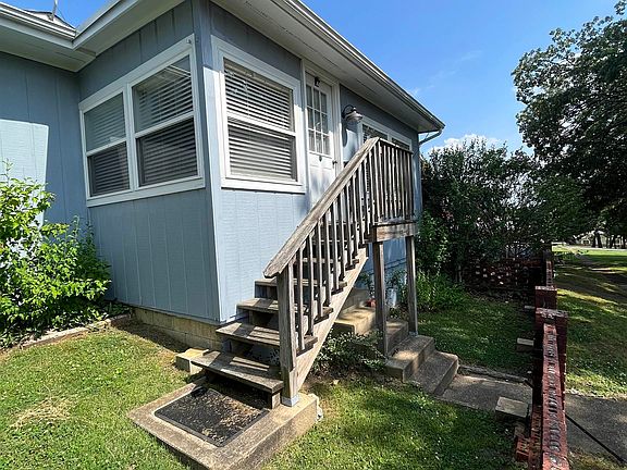 3rd image of 203 S Nightingale Dr