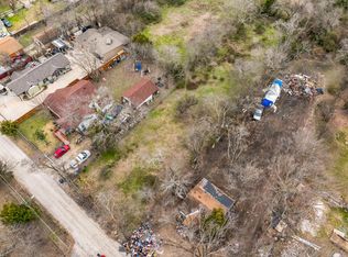 907 Carbona Dr, Dallas, TX 75217