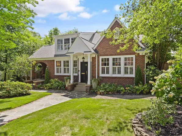 18 McPherson Ln, Greenville, SC 29605