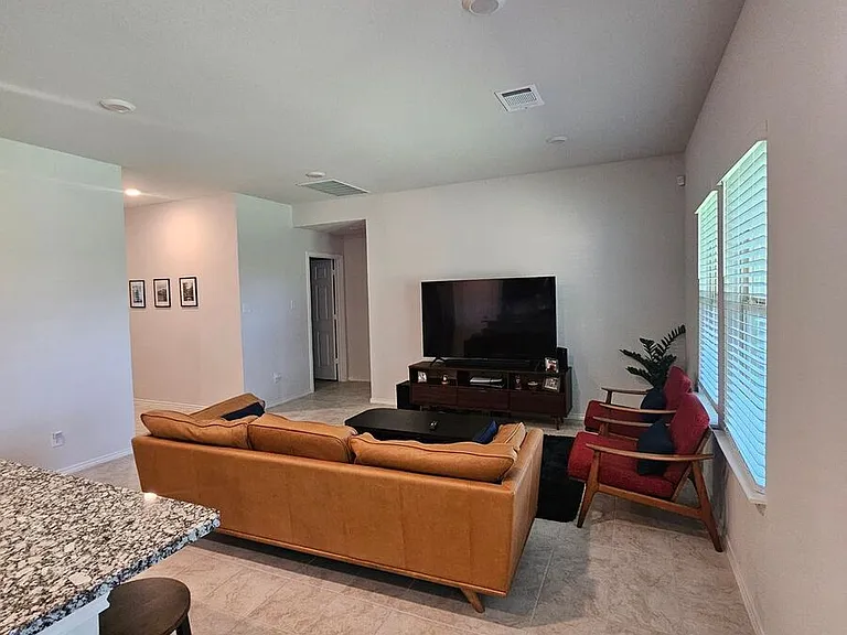 9507 Murandy Dr — Photo 5