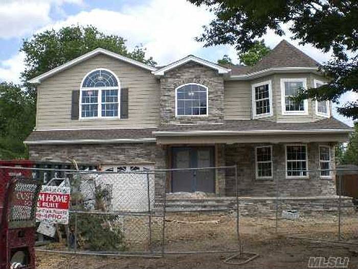 1st image of 195 Southwood Cir