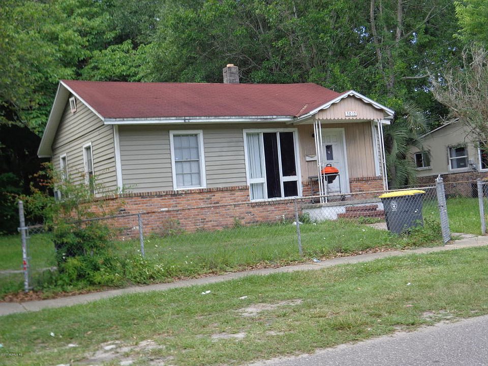 1st image of 3019 W 1st St