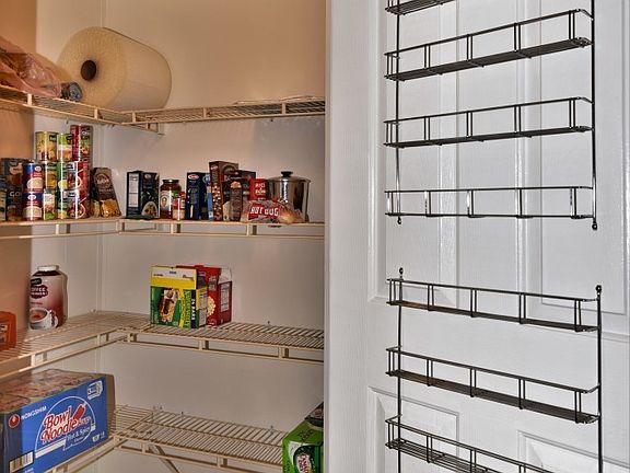 Walk-in pantry!