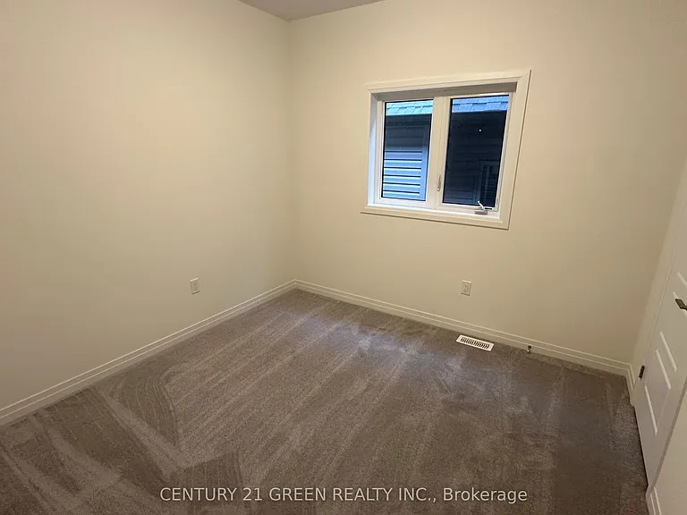126 Hitchman St — Photo 22