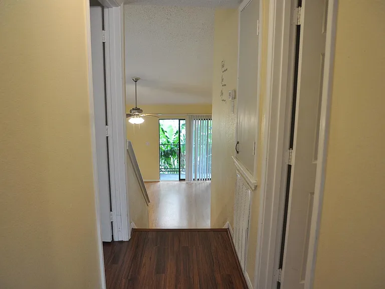 3754 Tanglewilde St #C16 — Photo 23