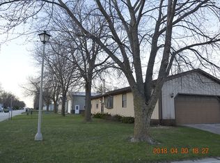 6104 Douglas St, Dunkerton, IA 50626