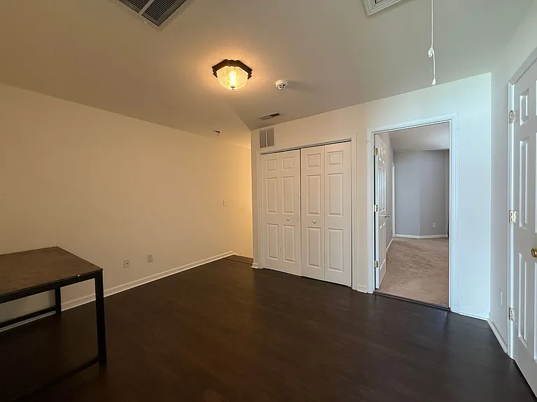 5994 Fox Point Cir — Photo 15