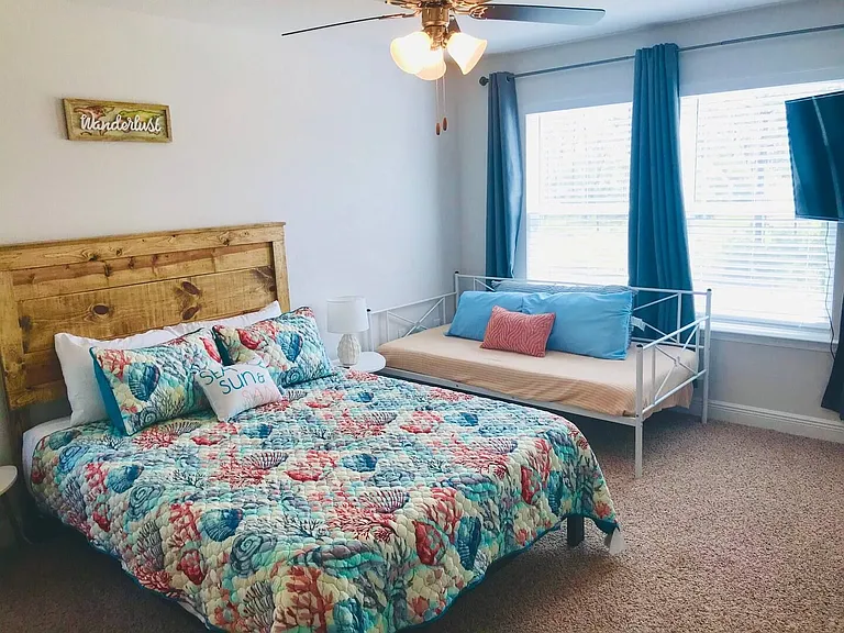 1867 Pointe Dr — Photo 12