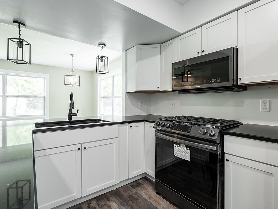 1st image of 4048 Glenway Ct
