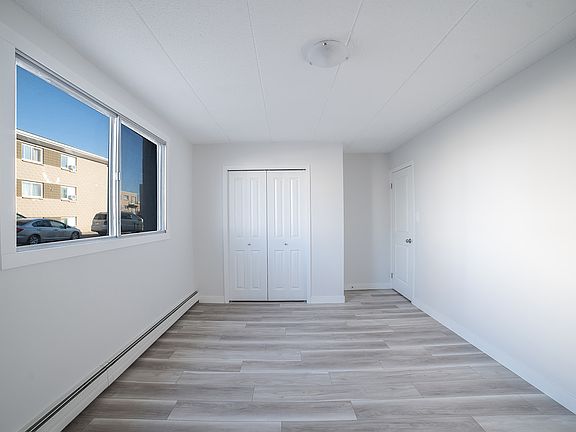 3rd image of 9 Shaw St #1269431