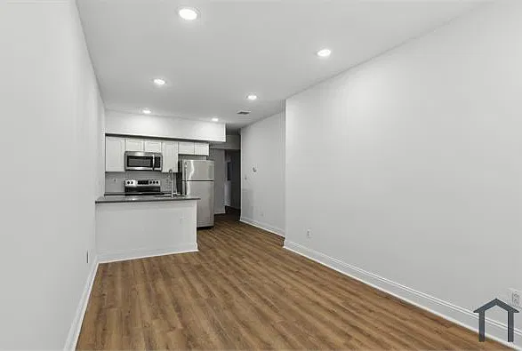 2 bed, $1,264 — Photo 1