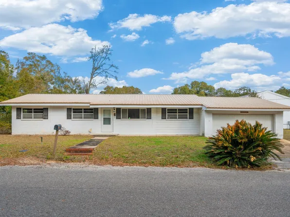 301 Dorsey Ave, Defuniak Springs, FL 32435