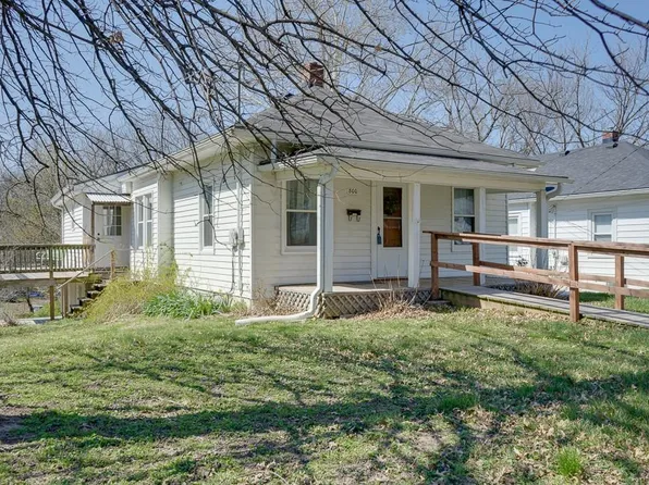 800 N Fuller St, Independence, MO 64050