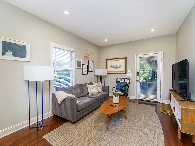 604 Glen Iris Dr NE #1 — Photo 4