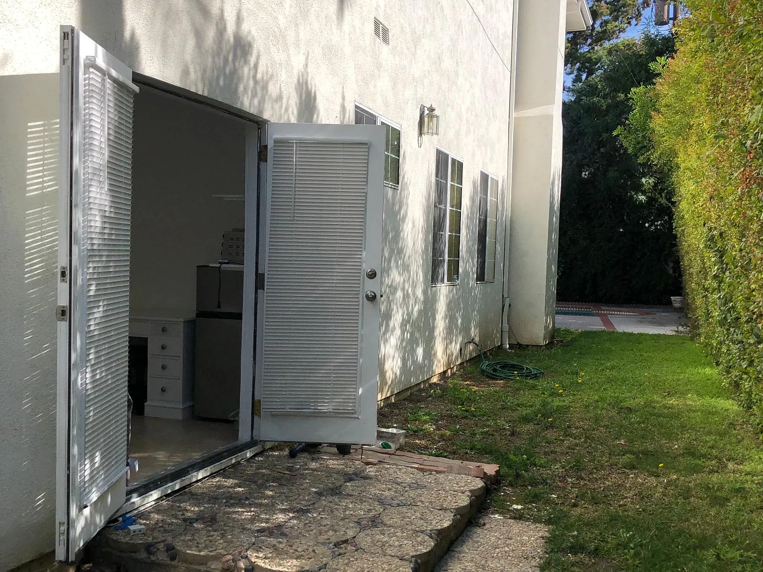 White Oak Ave, Encino — Photo 3