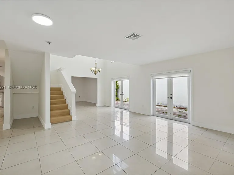 15130 SW 58th St — Photo 2