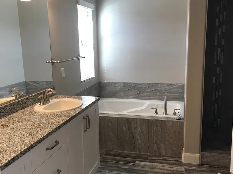 2520 Blackhawk Dr #70 — Photo 17