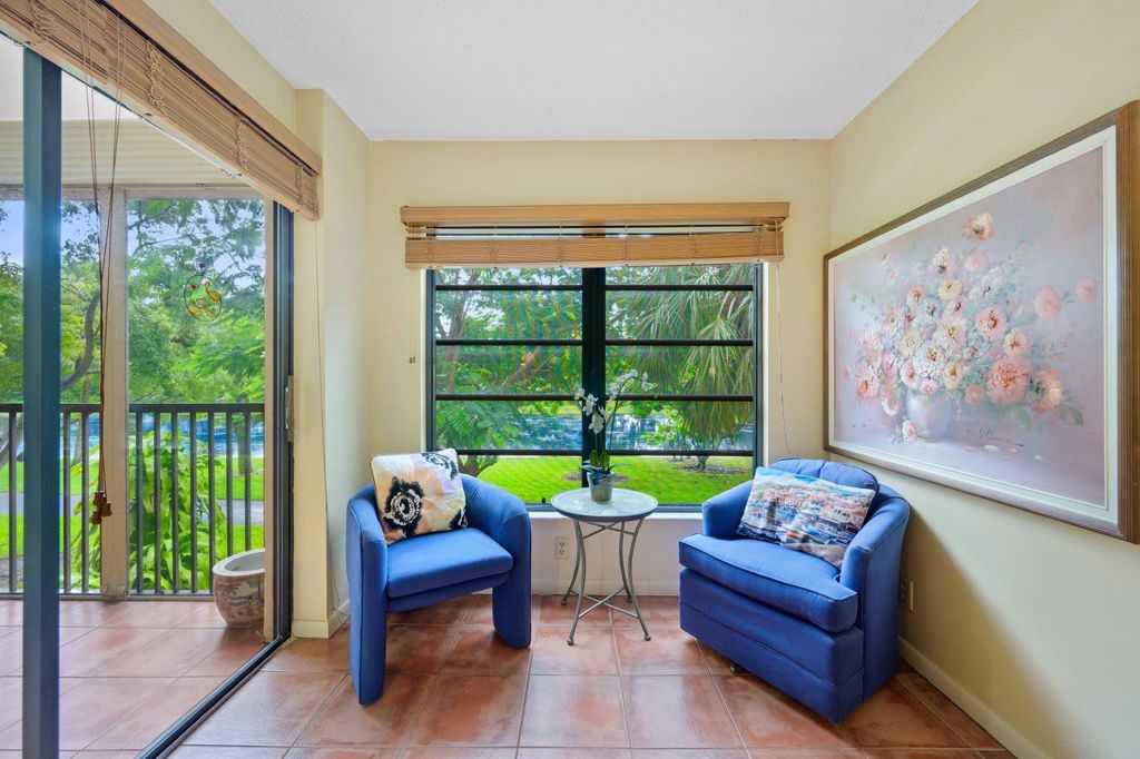 2206 S CYPRESS BEND Drive #208, photo 5