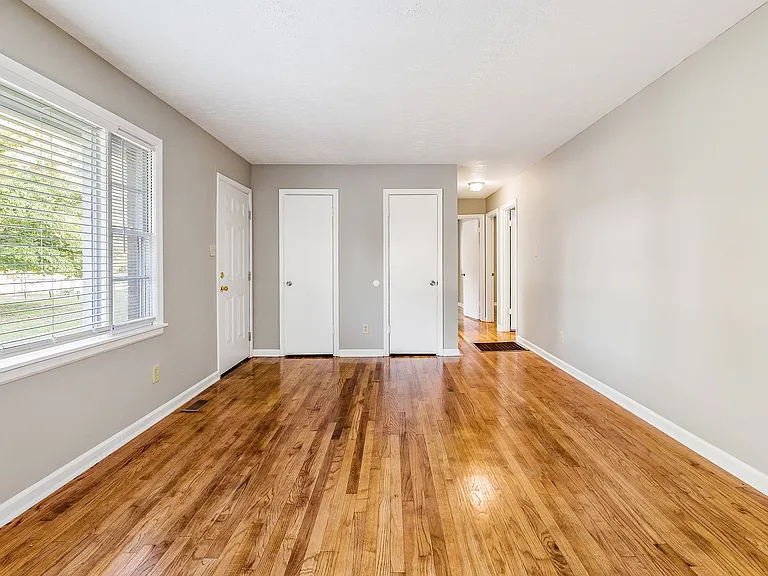 3523 Rosehill Rd — Photo 6