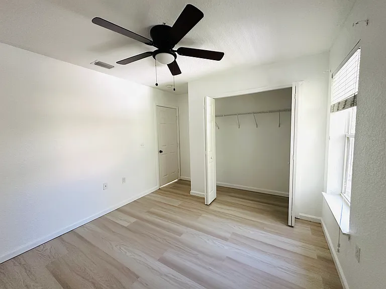 16320 Parkstone Palms Ct — Photo 11