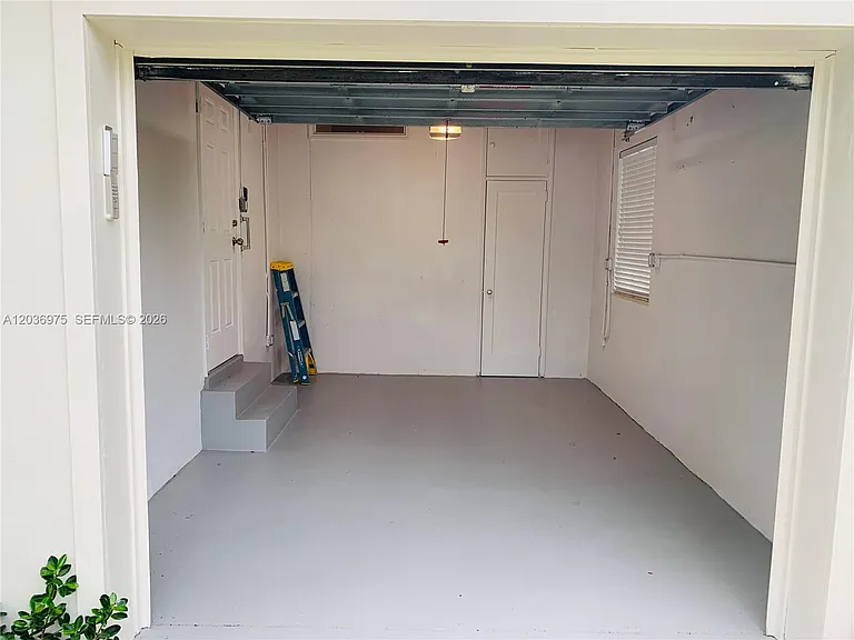 1244 S Alhambra Cir — Photo 18
