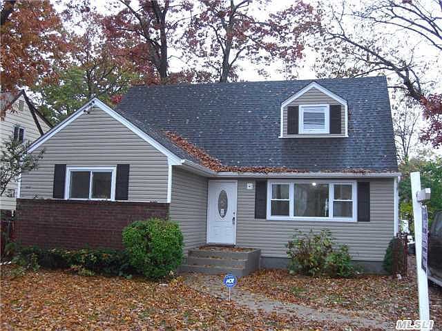 1st image of 81 Manhattan Ave