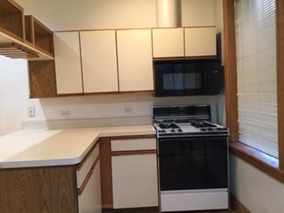 5th image of 1631 W Leland Ave APT 1E