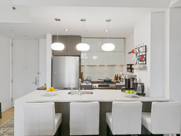 21-45 44th Drive image 4 of 9