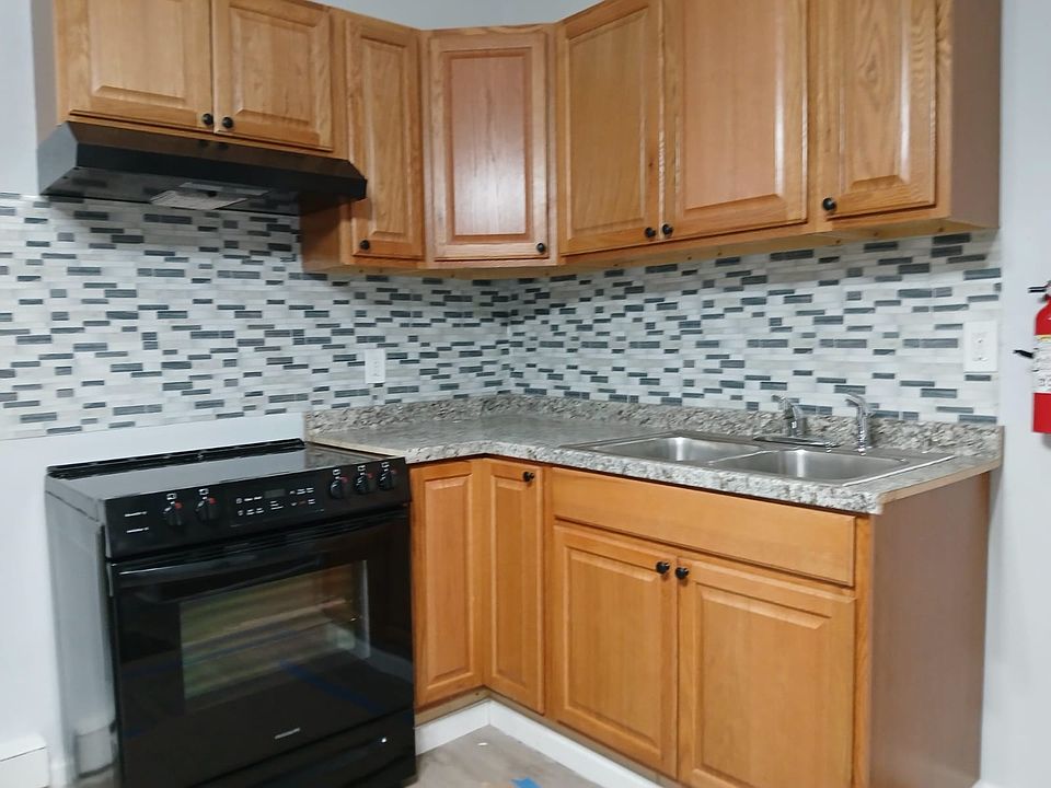 1st image of 1138 Hinton St #1138