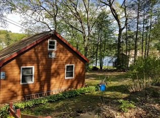 59 Lincoln Point Rd, Charlton, MA 01507