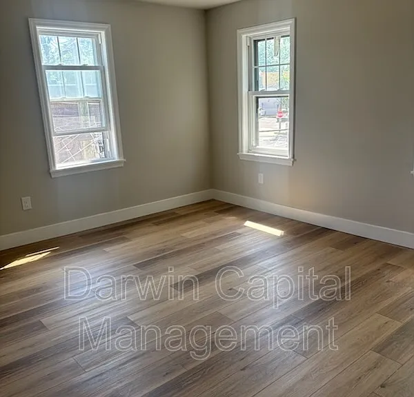 166 East Ave E — Photo 12
