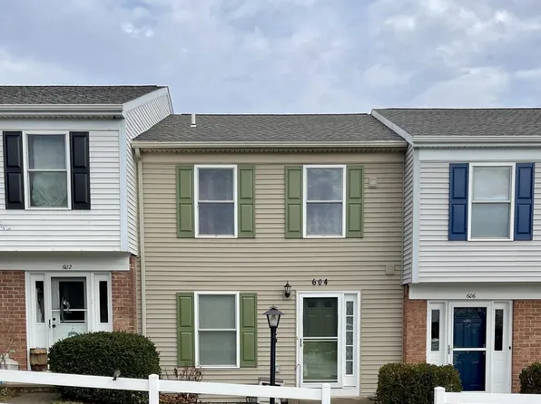 604 Allenview Dr, Mechanicsburg, PA 17055