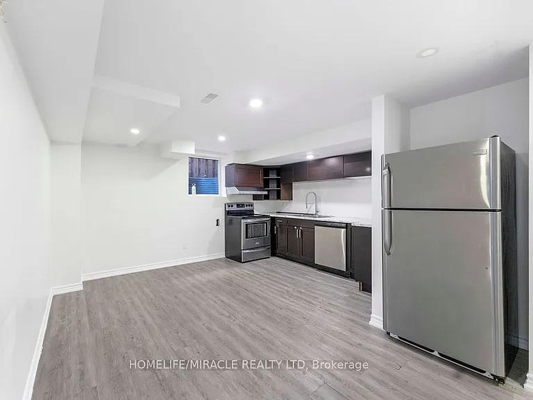1330 Aldergrove Dr #BASEMENT — Photo 4