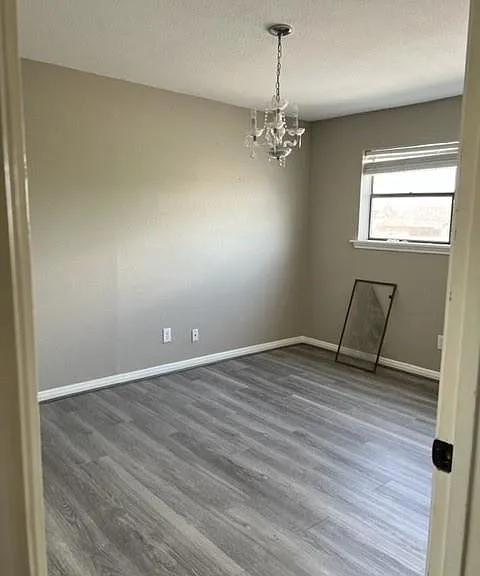 2458 Country Club Dr — Photo 23