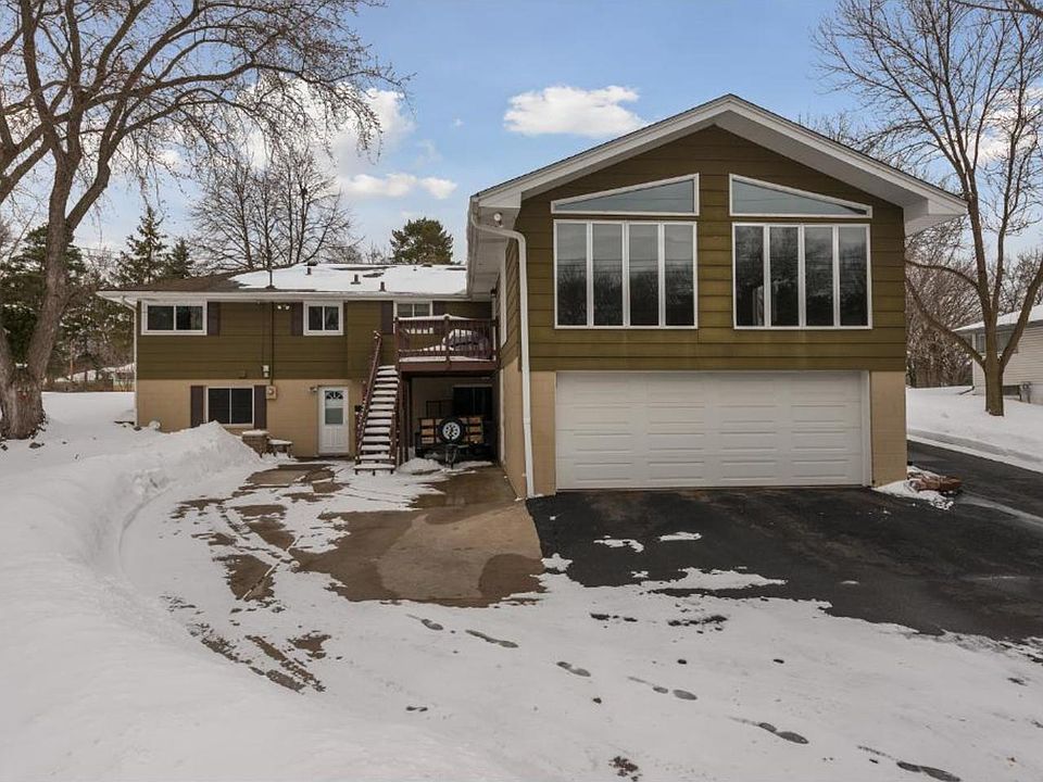 1st image of 60 Suzanne Ave