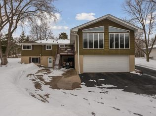 60 Suzanne Ave, Vadnais Heights, MN 55127