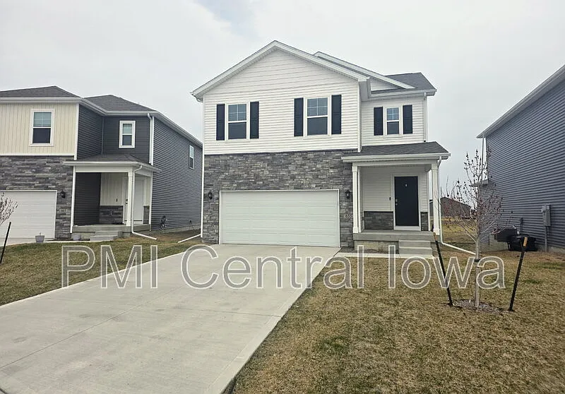 655 NW Williamsburg Ln