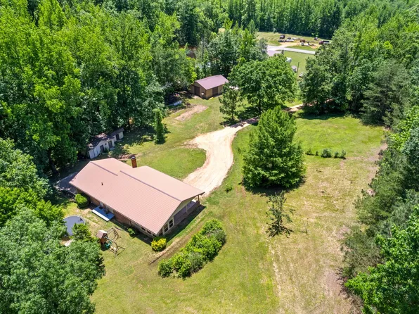 6846 Crooked Creek Rd, Lobelville, TN 37097