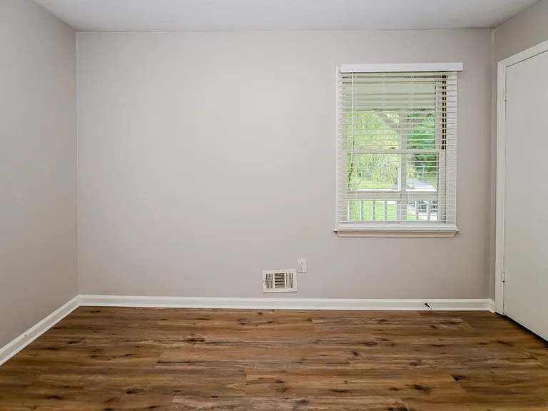 1847 Litchfield Rd — Photo 13