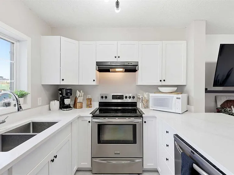 630 8th Ave SE #217 — Photo 5