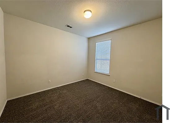 705 Jonius Creek Dr — Photo 9