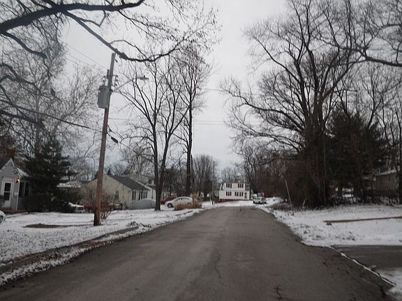 4th image of 2819 Solway Ave
