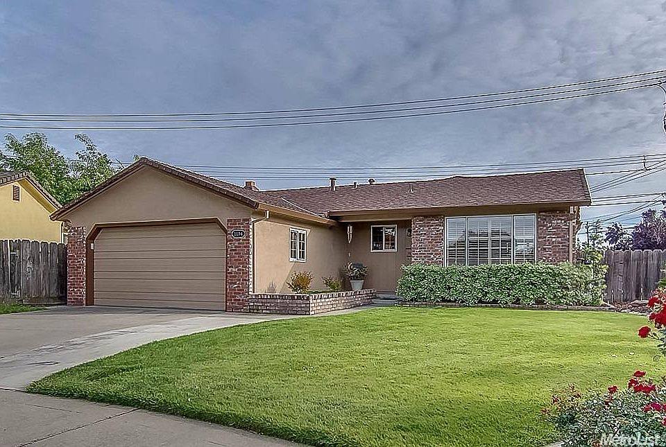 2nd image of 1154 Tamarack Dr