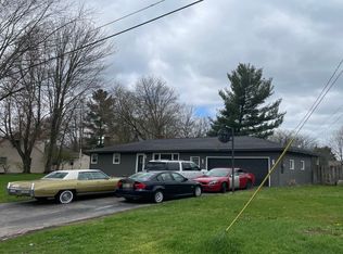 7909 Graceland Dr, Jenison, MI 49428